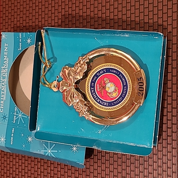 10 Patriotic Holiday Christmas Ornaments - Picture 7 of 14